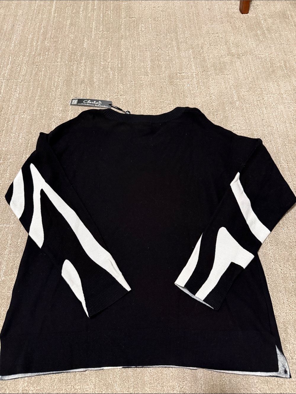 NWT Charlie B black / white sweater sz L - Picture 6 of 6
